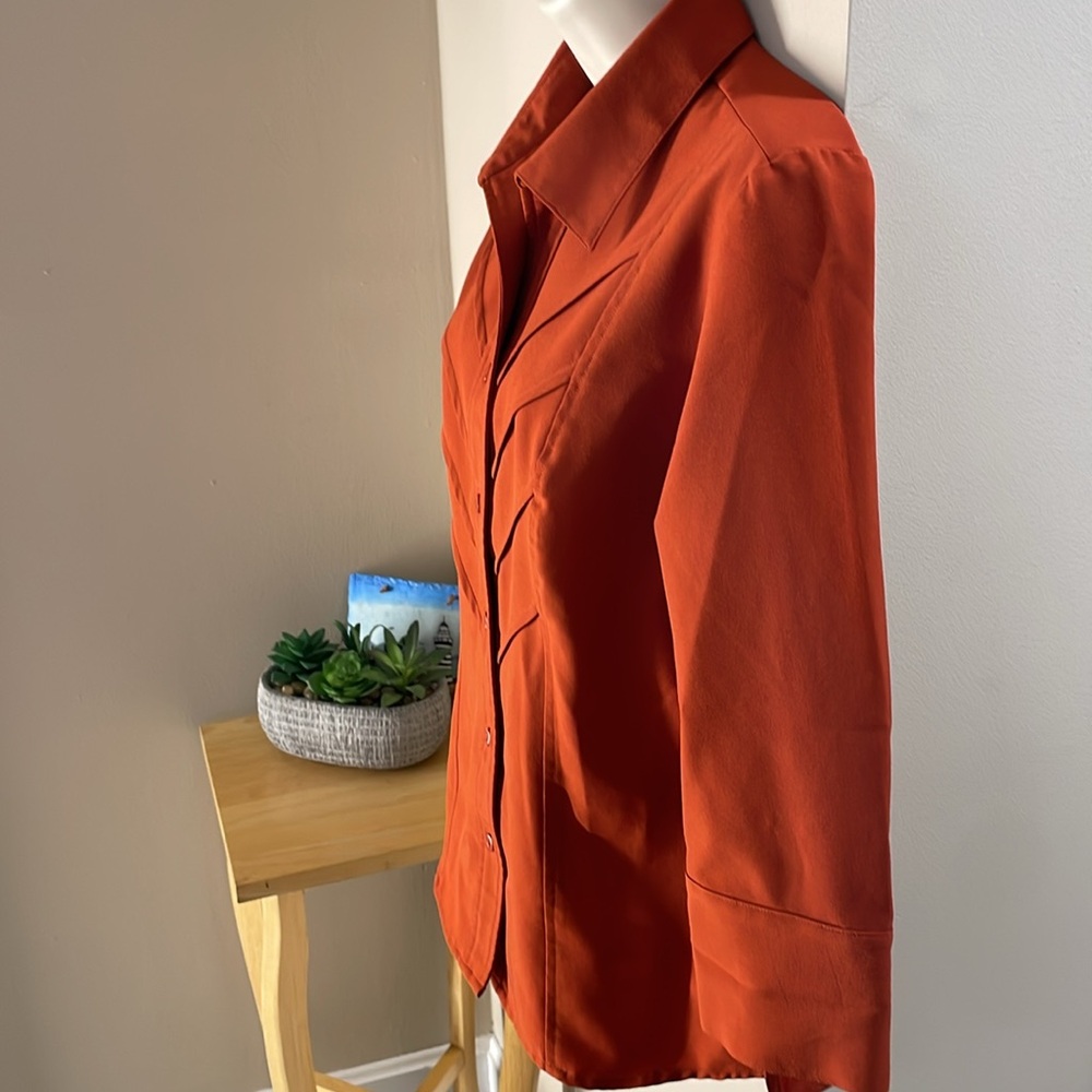 Dressbarn burnt orange button down - Picture 3 of 14